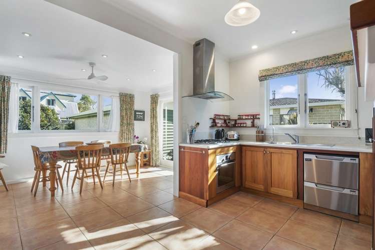 2 Oldham Lane The Wood_3