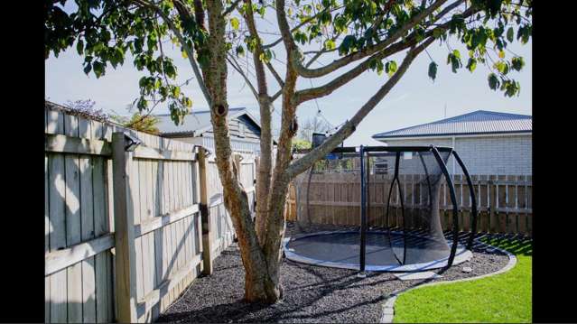 10 Hurley Place 11373_1