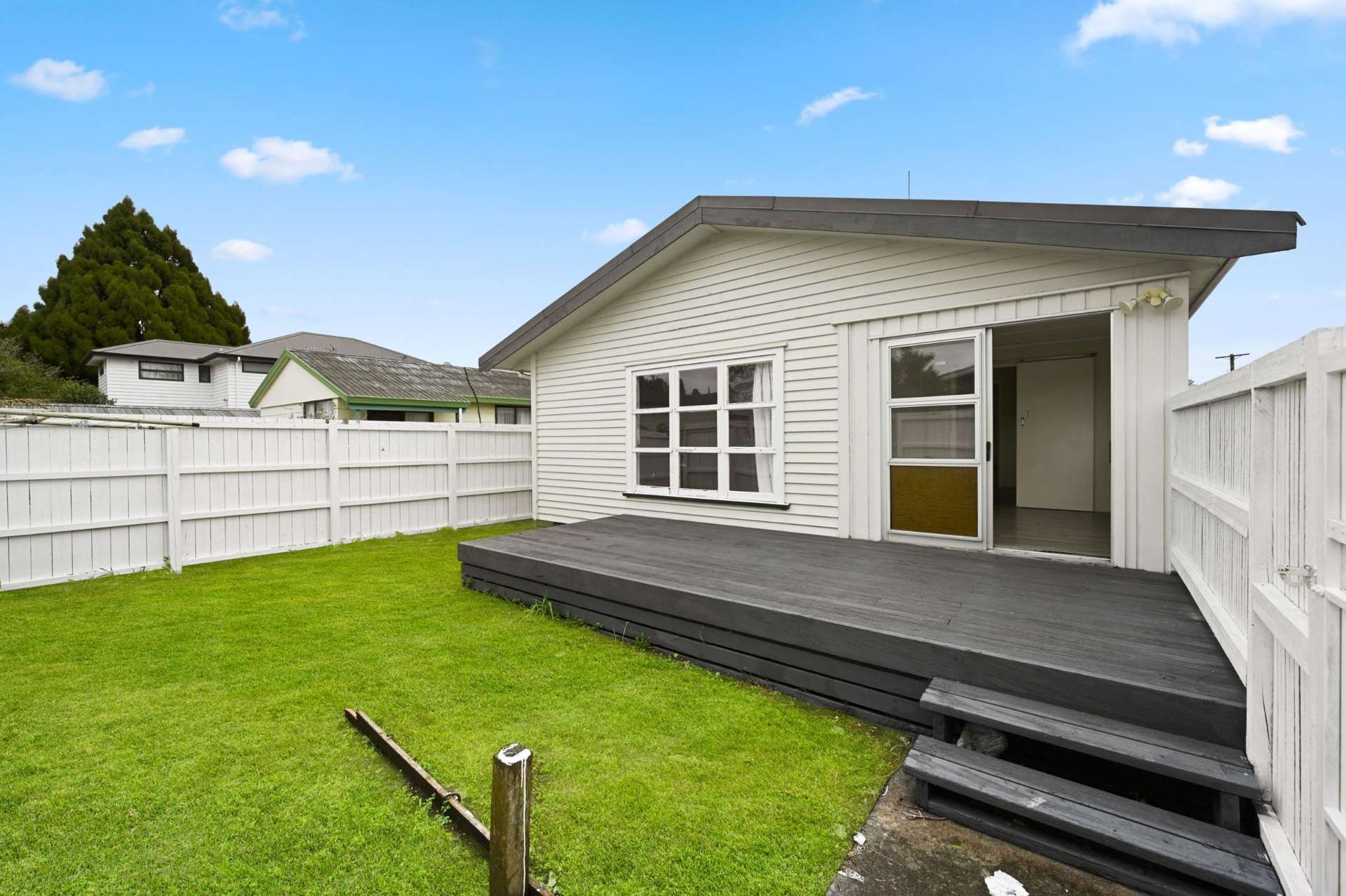 14 Wall Street Nawton_0