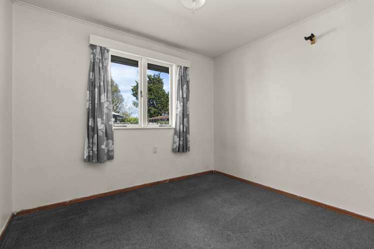 38 Edinburgh Road Hillcrest_14