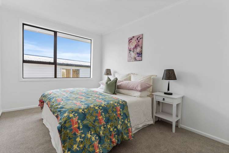 24a Roberts Road Te Atatu South_11