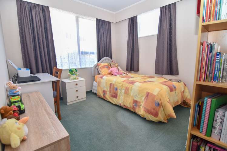 9 Deller Drive Carterton_12