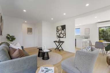 1/10 Catkin Crescent_3