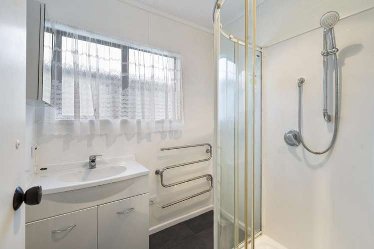 21 Railway Road Bunnythorpe_11