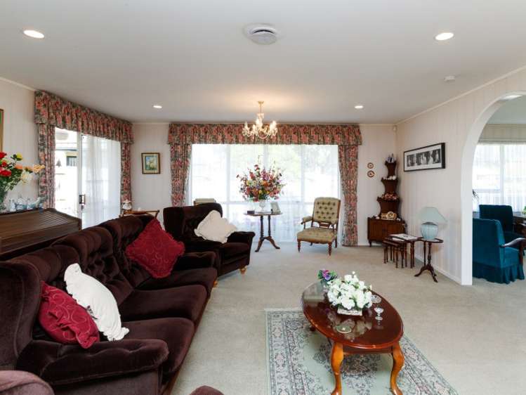 11 Strachan Way Highbury_2