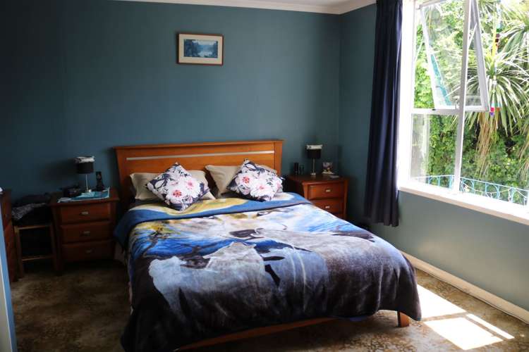 9 Ross Street Dunollie_14