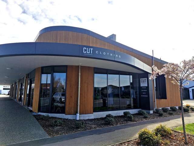 Commanding Front Retail Unit