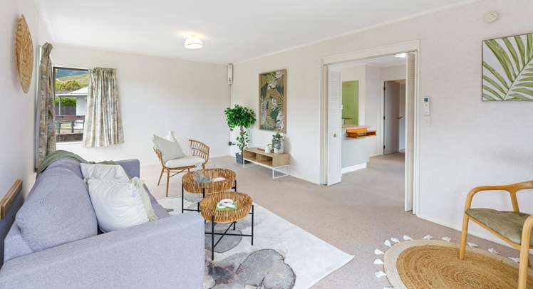 15 Atarau Grove Paraparaumu_4