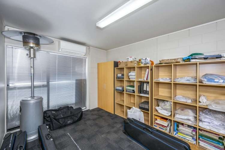 182 Station Road Penrose_17