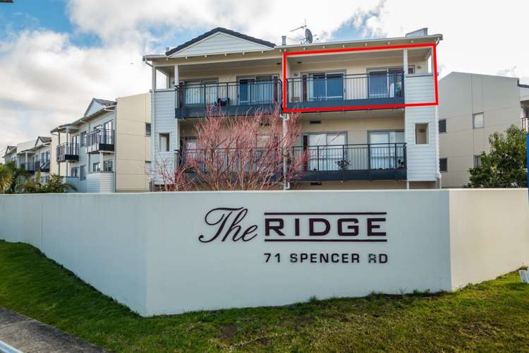 C21/71 Spencer Road Oteha_0