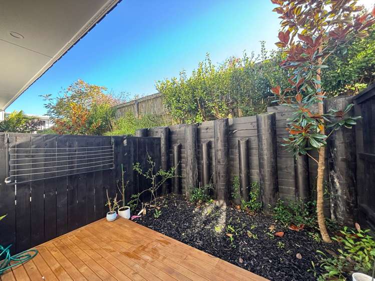 4/11 Jaemont Avenue Te Atatu South_15