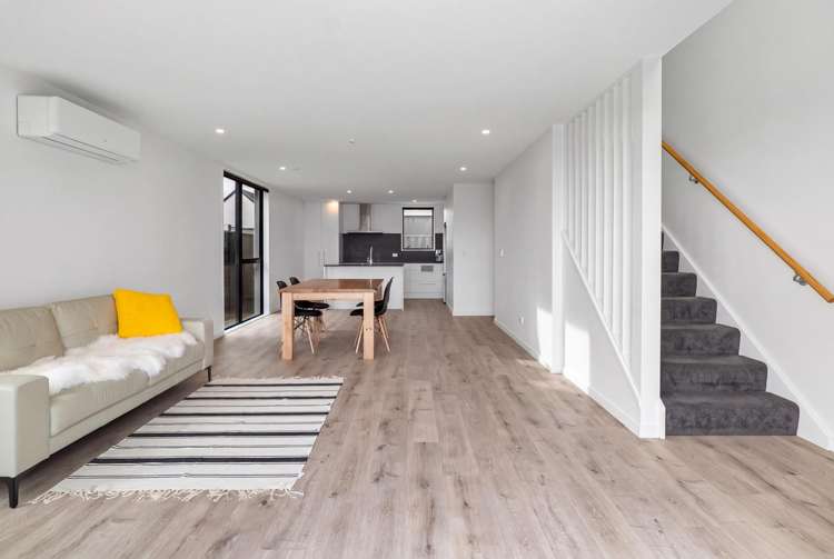 8/6 Skibbereen Drive_5