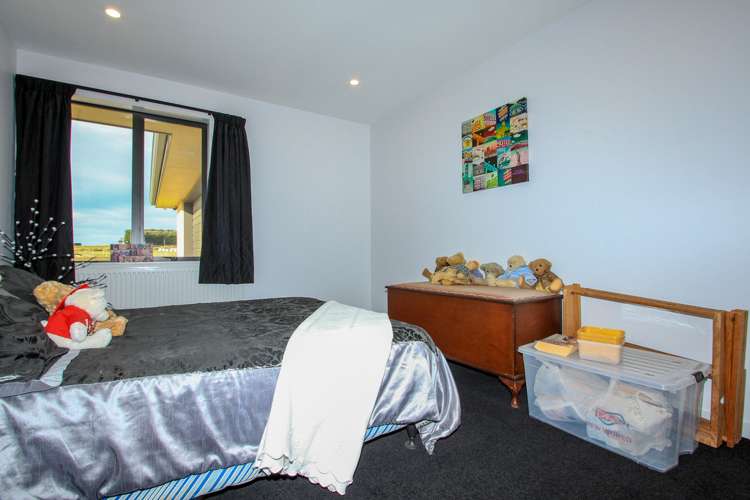 56 Sunrise Drive Seaward Bush_13