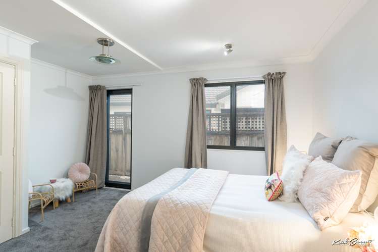 29 Clearwater Terrace Brown Owl_23