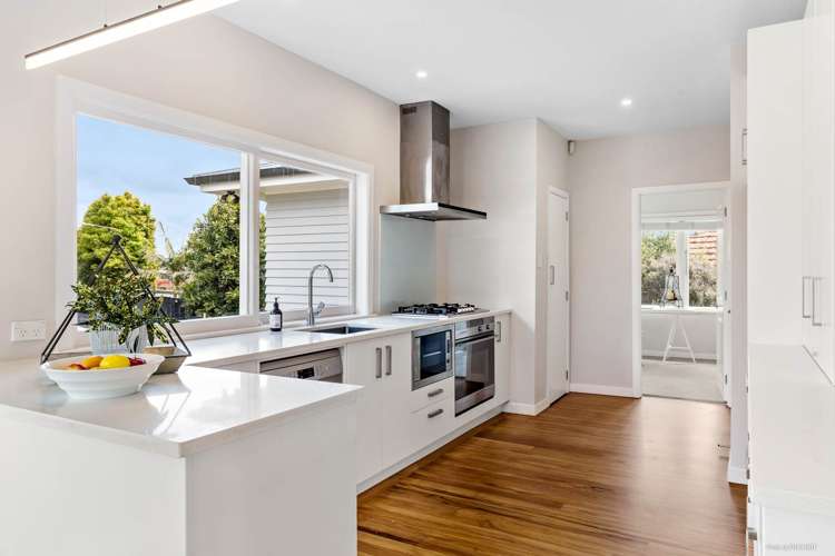 163 Chivalry Road Glenfield_5