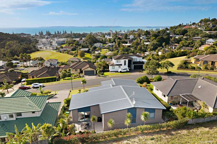 61 Roberta Crescent Orewa_23