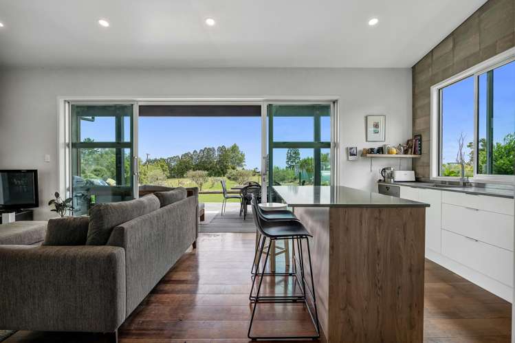 438B Alfred Road Egmont Village_12