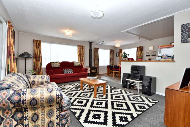 2 Booth Street Carterton_5