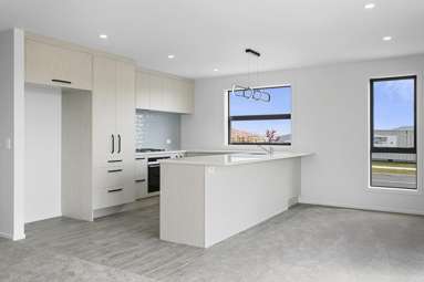 37 Kopakopa Crescent_3