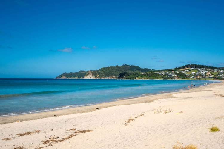 20 Taranga Road Langs Beach_19