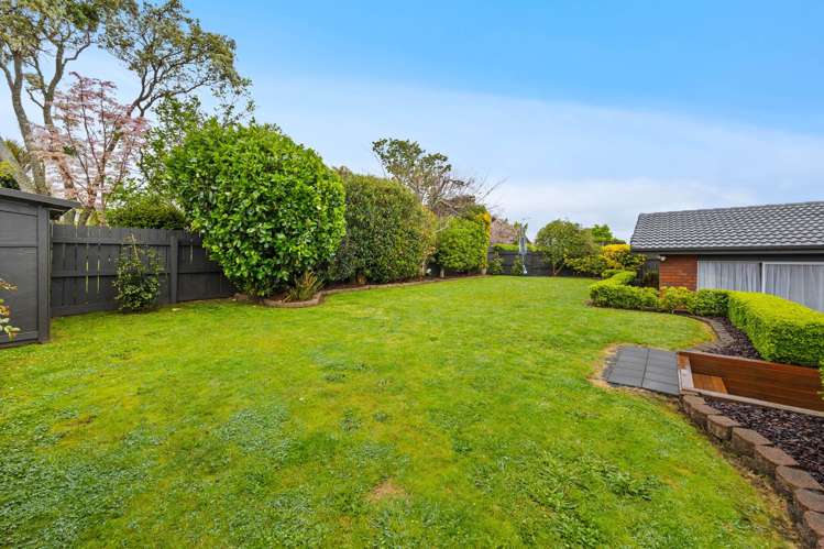 6 Camira Place Botany Downs_30