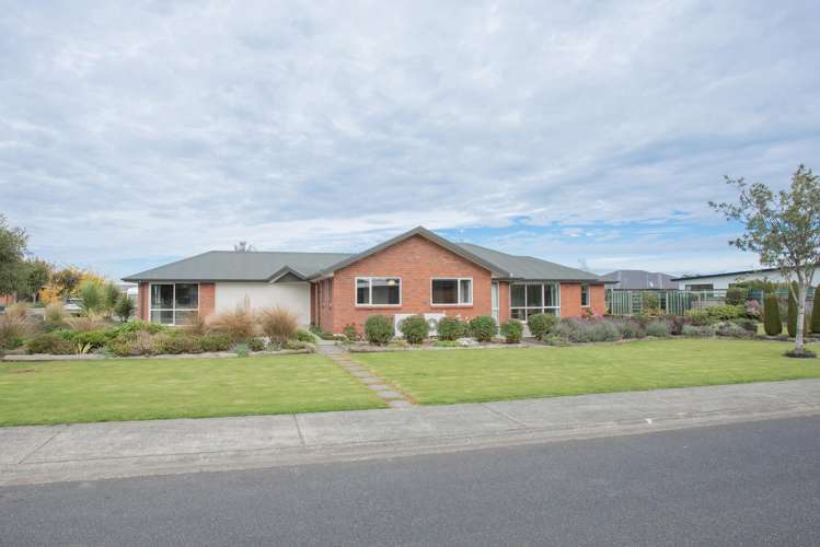 21 Talboys Drive Winton_23