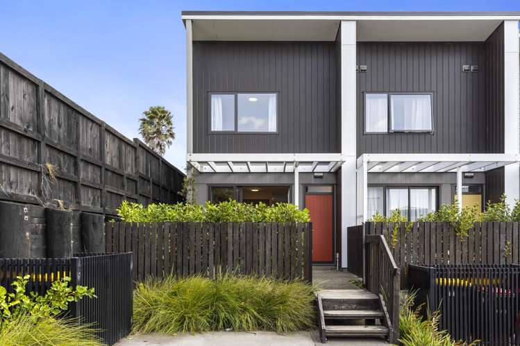 9 Tuhono Lane Northcote_1