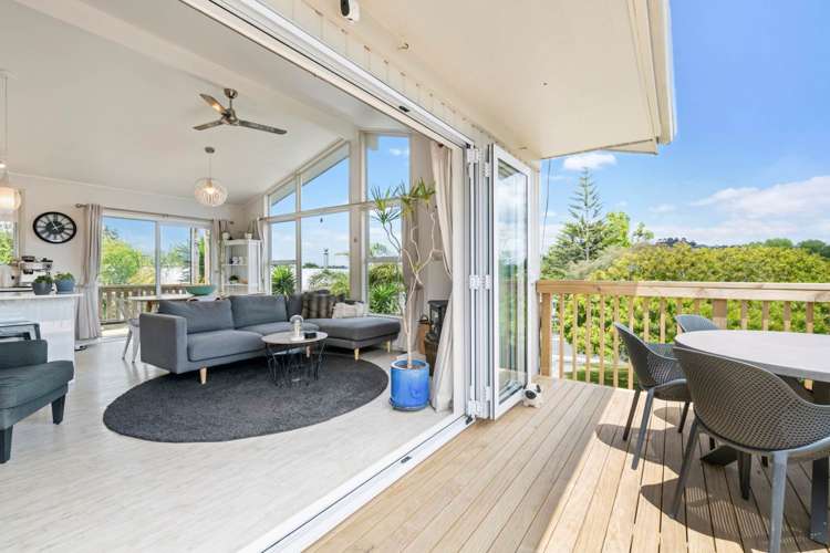 58 Brian Crescent Stanmore Bay_5