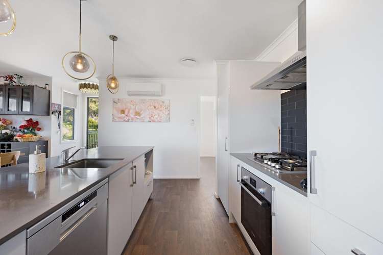 2 Hauruia Way Pyes Pa_6