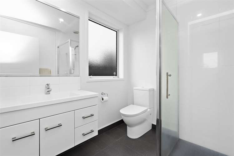 49 West Thompson Street Leamington_17