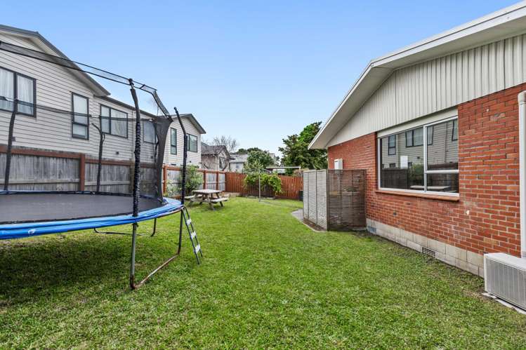 2/4 Illana Place Ranui_22