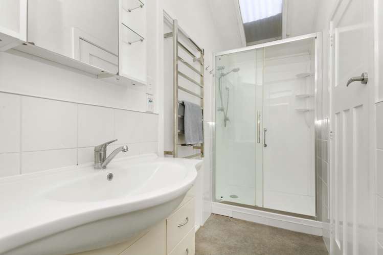 24 Bracken Street Petone_18