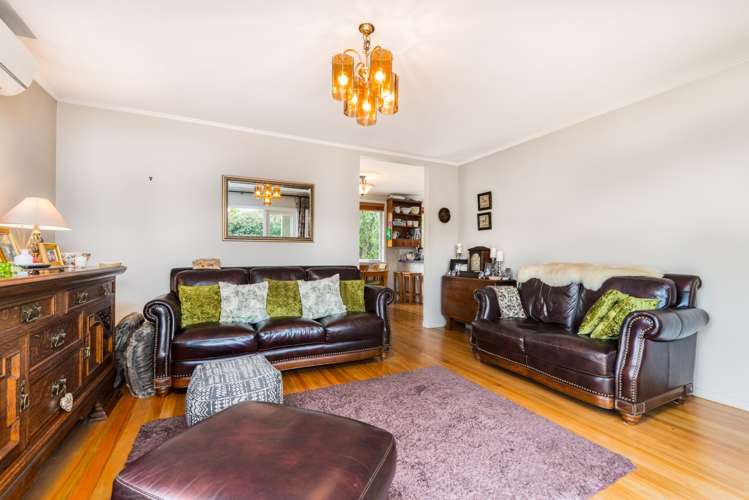 12 Tirimoana Road Te Atatu South_13