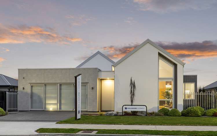 90 Southfield Drive Lincoln_0