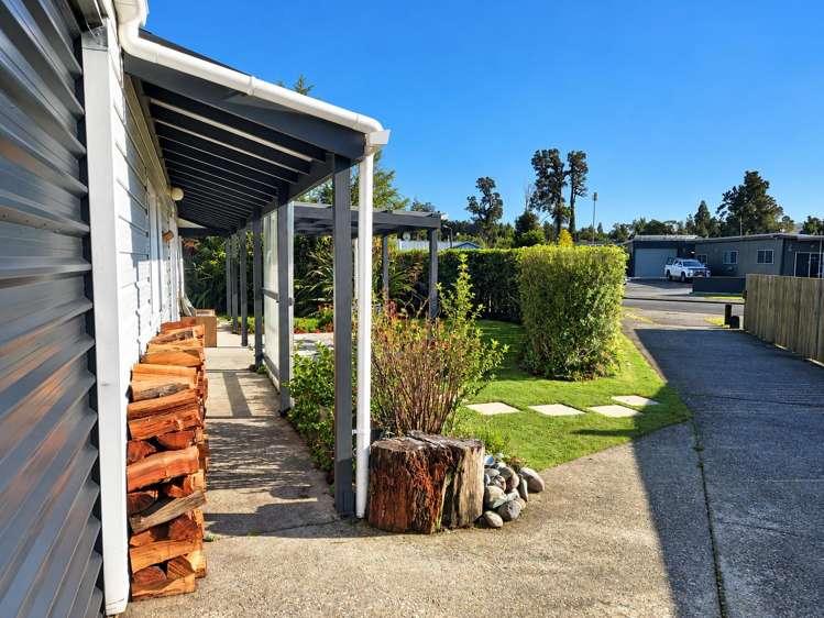 24 Pauareka Road Haast_16
