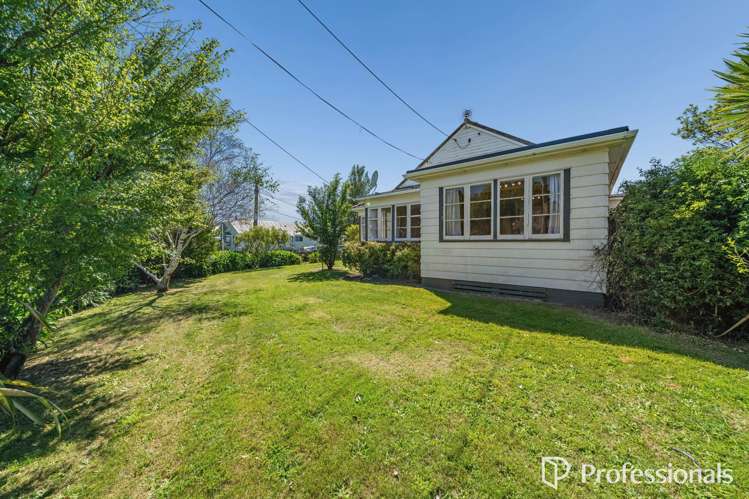 2 Churton Crescent Taita_17