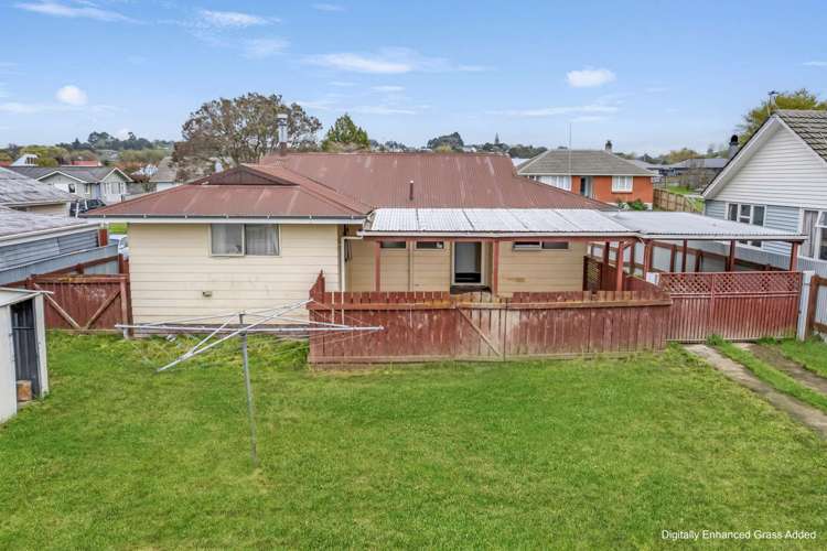 13 McCorkindale Street Feilding_21