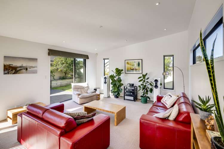 11 Pania Place Poraiti_6