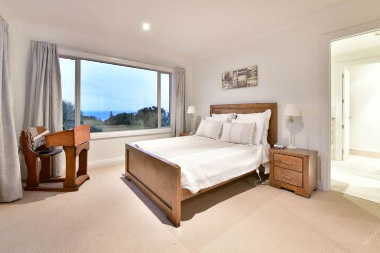 64 Beauvoir Avenue Matakatia_18