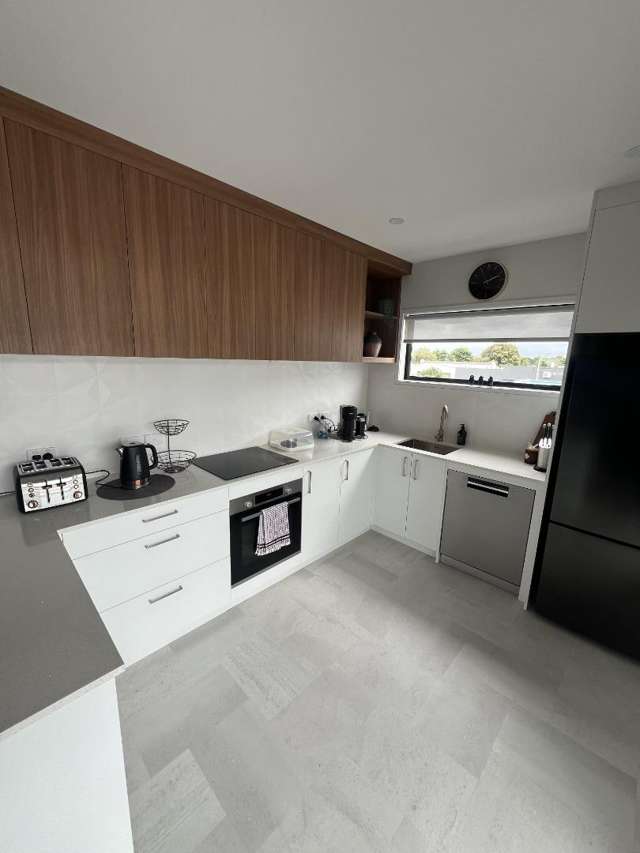 1/13 Commerce Street 1067_1