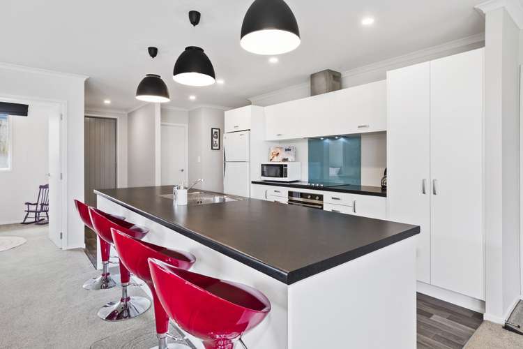 171 Ballintoy Park Drive Welcome Bay_11