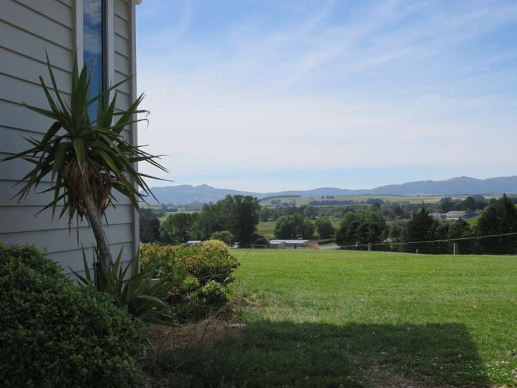 24 Waddle Road Gore Surrounds_8