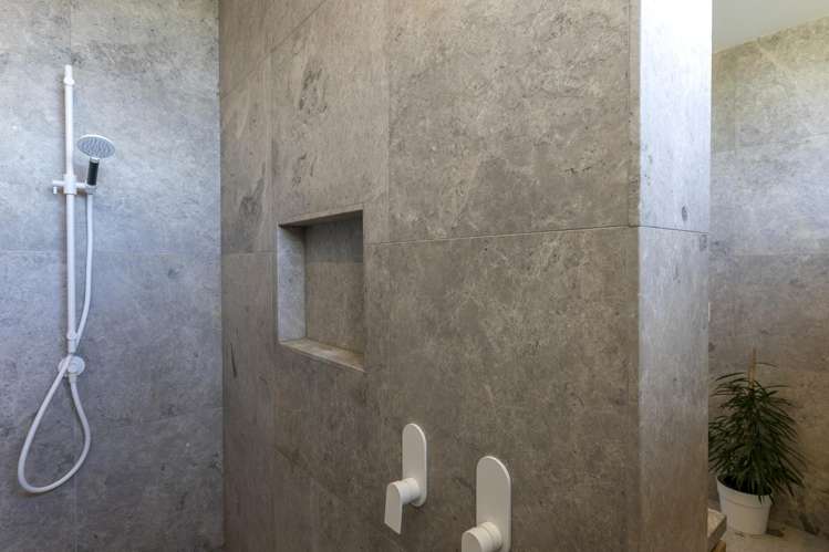 35 Pukenamu Road Rainbow Point_32