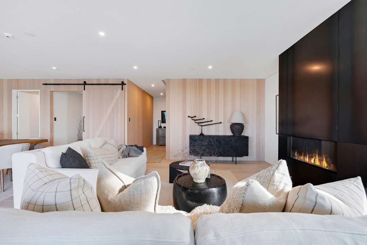 APT 206 Customs Quay_3