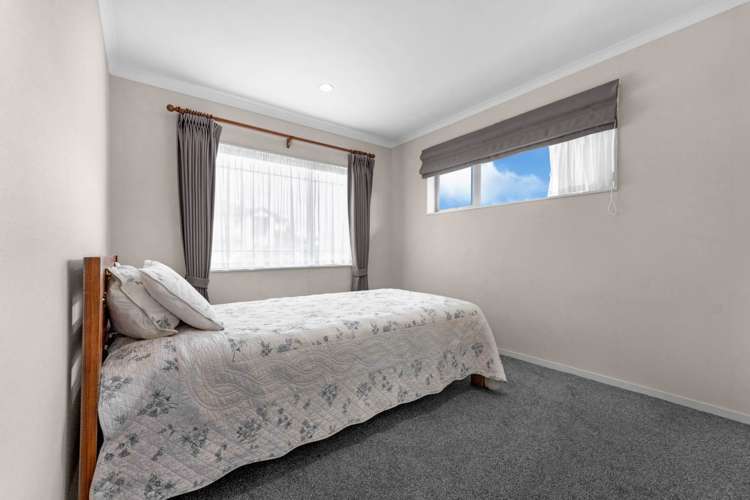 33 Malahide Drive Flat Bush_21