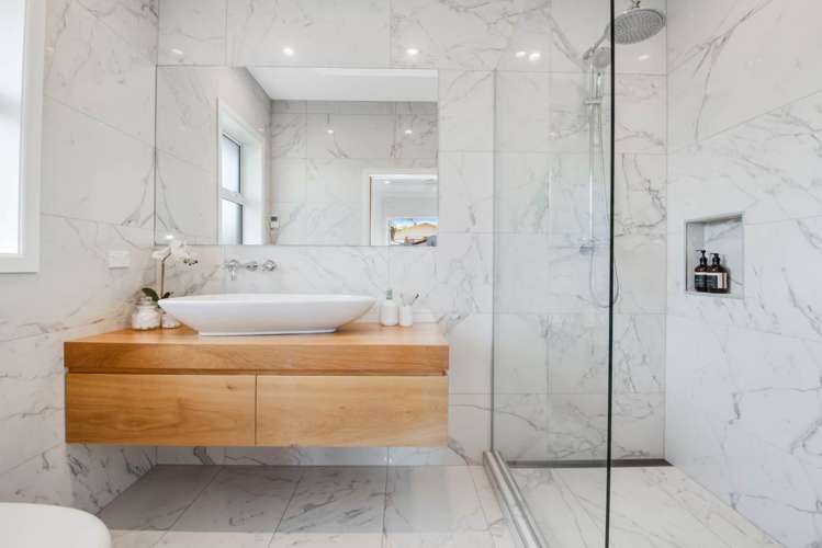 9 Laurence Street Manly_18