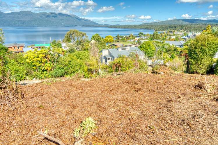 8 Ivy Terrace Moana_11