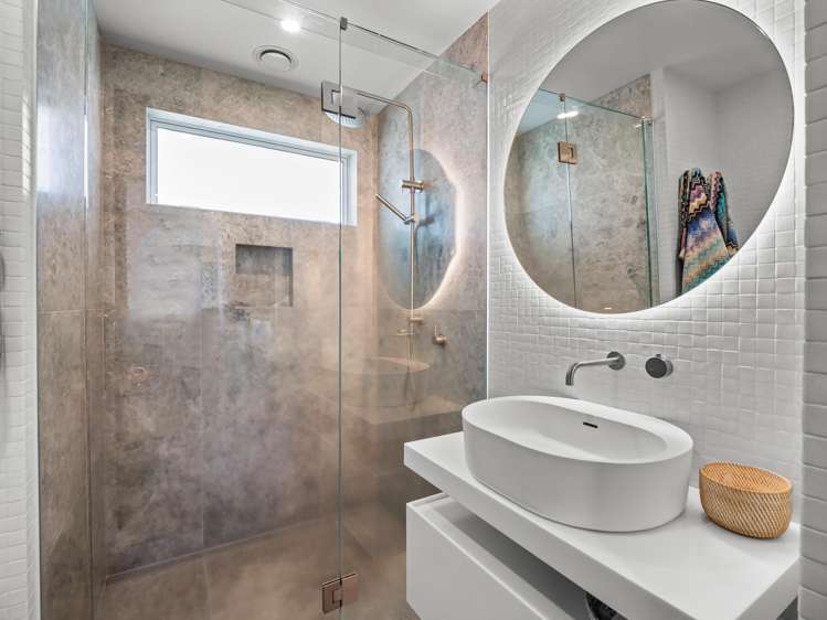 96 Marine Parade Mt Maunganui_22