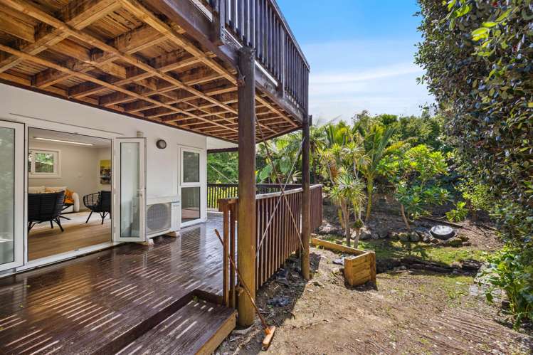 26 Pickwick Parade Mellons Bay_29