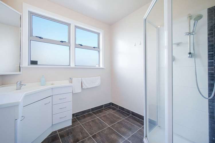 15 Larne Avenue Pakuranga Heights_6